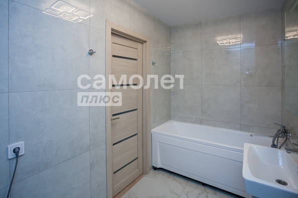 
   Продам 3-комнатную, 63.18 м², Строителей б-р, 69а

. Фото 21.