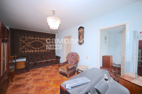 
   Продам 3-комнатную, 48.4 м², Строителей б-р, 26/1

. Фото 3.