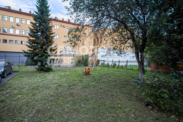 
   Продам 2-комнатную, 43.7 м², Коломейцева ул, 4

. Фото 32.