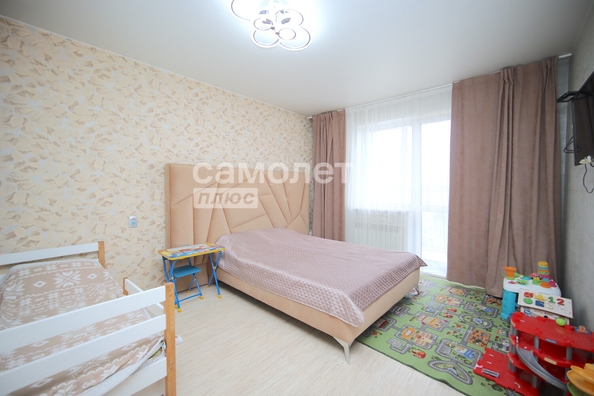 
   Продам 2-комнатную, 58.8 м², Веры Волошиной ул, 13Б

. Фото 2.