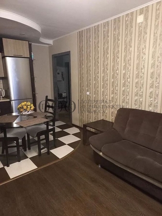 
   Продам 3-комнатную, 54 м², Шахтеров пр-кт, 60а

. Фото 3.