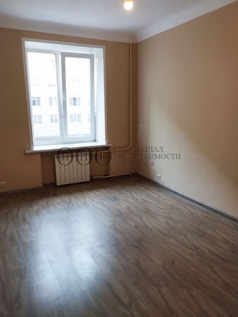 
   Продам 3-комнатную, 63 м², Мичурина ул, 132

. Фото 1.