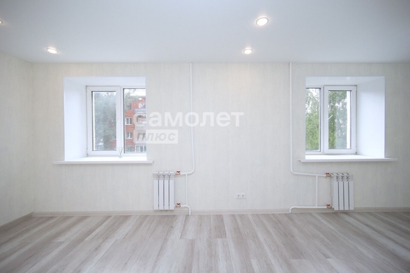 
   Продам 2-комнатную, 41 м², Сибиряков-Гвардейцев (2/3-Л) тер, 12

. Фото 3.