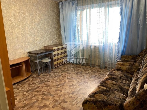 
   Продам 2-комнатную, 35 м², Шахтеров (Гравелит) тер, 60

. Фото 4.