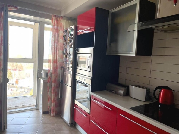 
   Продам 3-комнатную, 85.1 м², Шахтеров (Гравелит) тер, 72

. Фото 7.