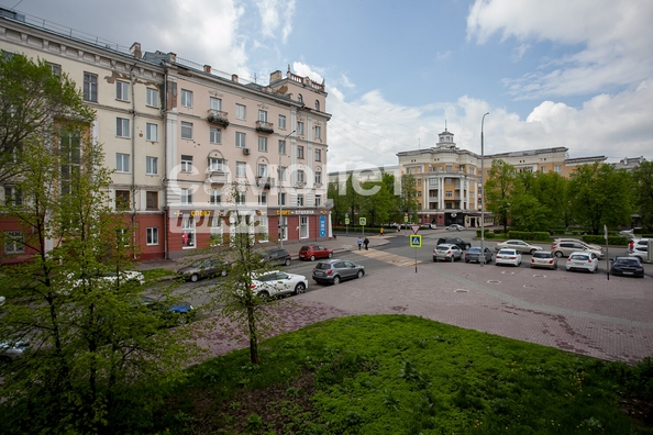 
   Продам 2-комнатную, 74.6 м², Орджоникидзе ул, 5

. Фото 4.