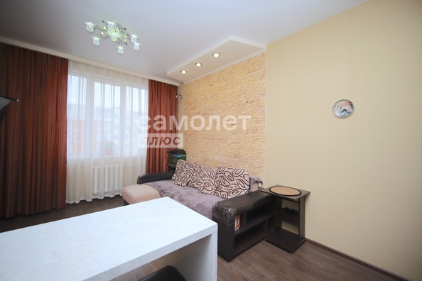 
   Продам 2-комнатную, 49.5 м², Осенний б-р, 5а

. Фото 9.