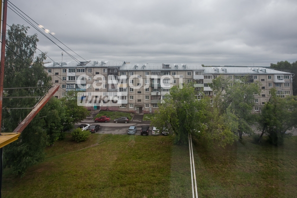 
   Продам 2-комнатную, 44.4 м², Красная горка мкр, 15

. Фото 2.