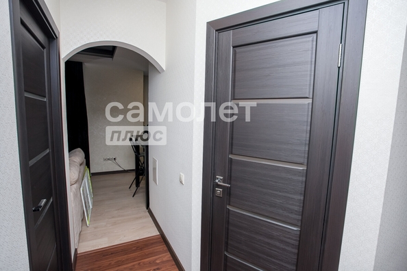 
   Продам 2-комнатную, 43 м², Кедровый б-р, 2

. Фото 3.