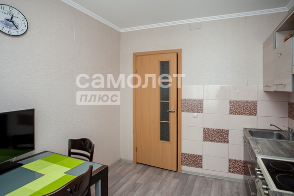 
   Продам 1-комнатную, 39.8 м², Юрия Двужильного ул, 10А

. Фото 13.