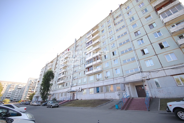 
   Продам 2-комнатную, 43.3 м², Строителей б-р, 42

. Фото 28.