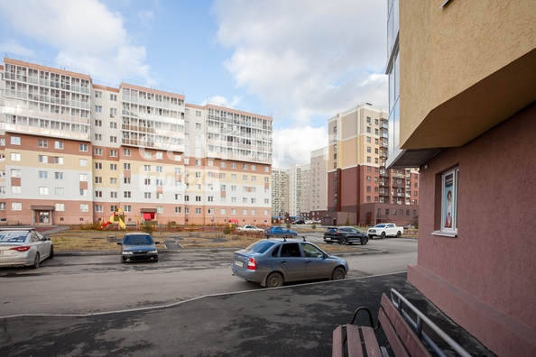 
   Продам 2-комнатную, 50.6 м², Строителей б-р, 69а

. Фото 26.