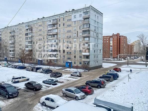 
   Продам студию, 16.7 м², Сибиряков-Гвардейцев ул, 19

. Фото 12.