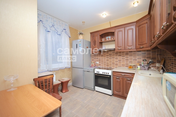 
   Продам 2-комнатную, 43.1 м², Осенний б-р, 1

. Фото 11.