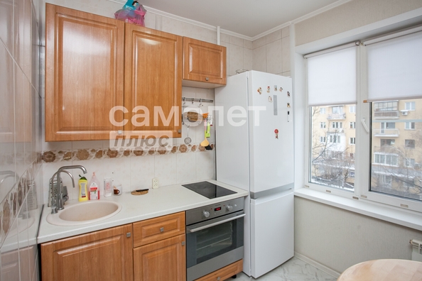 
   Продам 2-комнатную, 43.7 м², 50 лет Октября ул, 6

. Фото 4.