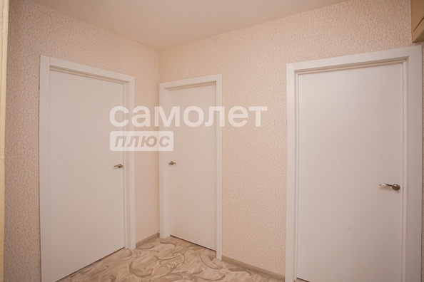 
   Продам 3-комнатную, 61.5 м², Строителей б-р, 7

. Фото 18.