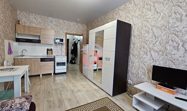 
   Продам 1-комнатную, 24.4 м², Строителей б-р, 67а

. Фото 3.