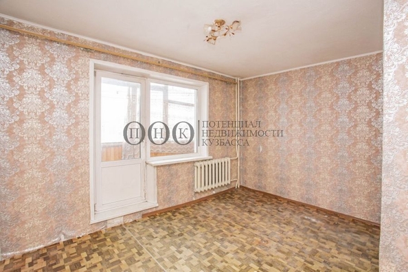 
   Продам 1-комнатную, 28.9 м², Инициативная ул, 103а

. Фото 2.