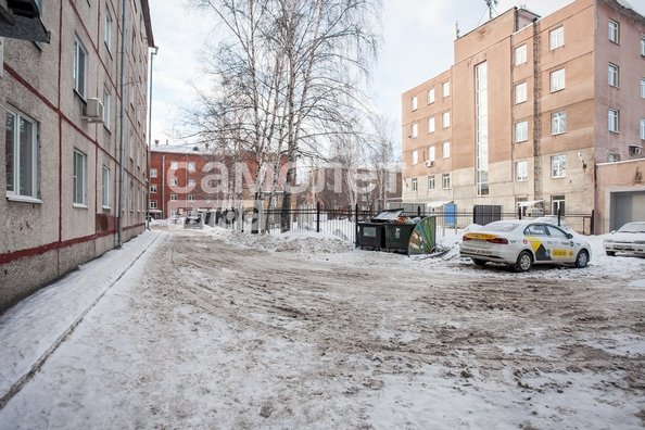 
   Продам 1-комнатную, 17.2 м², Дзержинского ул, 9А

. Фото 15.