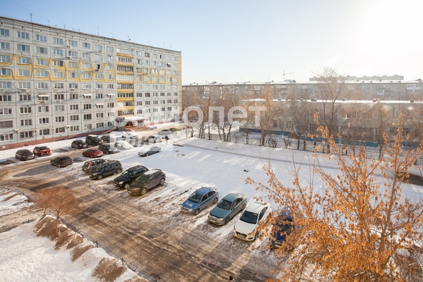 
   Продам 3-комнатную, 62.8 м², Сибиряков-Гвардейцев ул, 17

. Фото 12.