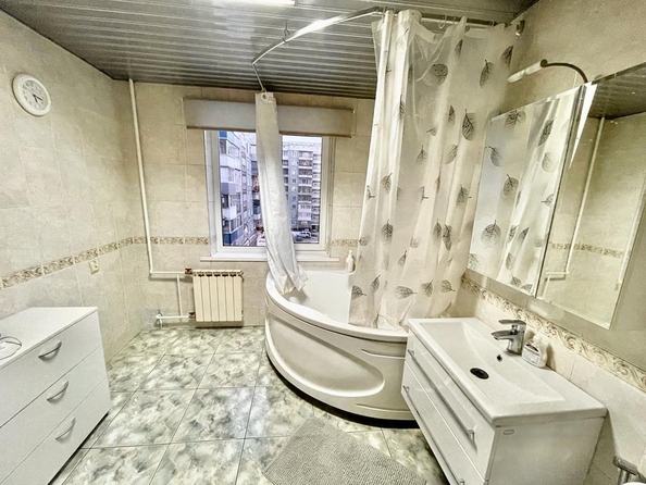 
   Продам 3-комнатную, 75 м², Тольятти  ул, 58

. Фото 10.