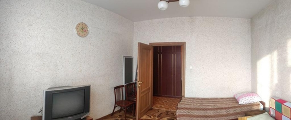 
   Продам 2-комнатную, 56.3 м², Фестивальная (Центральный р-н) ул, 14

. Фото 6.