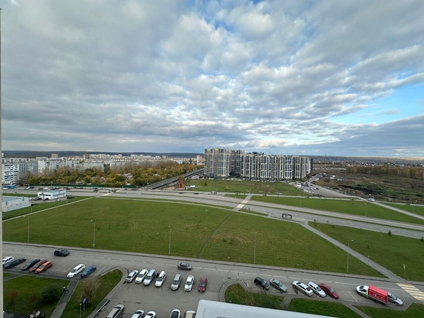 
  Продается 2-комн. квартира, 57 м², Строителей б-р, д. 57/1
. Фото 26.