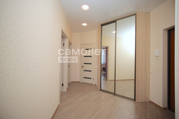 
   Продам 3-комнатную, 65.2 м², Кедровый б-р, 4

. Фото 4.