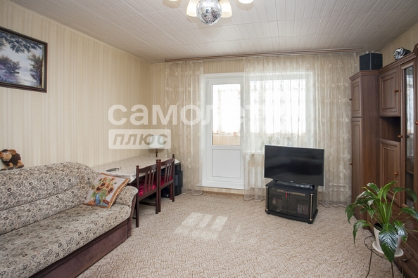 
   Продам 3-комнатную, 65.2 м², Космическая ул, 4/1

. Фото 1.