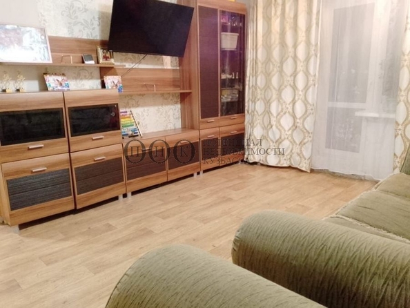 
   Продам 3-комнатную, 58 м², Линия 1-я ул, 2

. Фото 11.