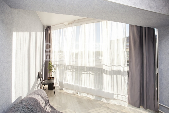 
   Продам 2-комнатную, 50 м², Строителей б-р, 71

. Фото 7.