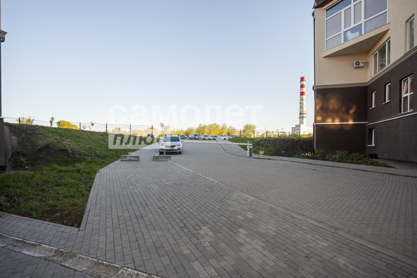 
   Продам 2-комнатную, 50 м², Строителей б-р, 71

. Фото 29.