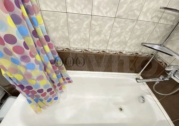 
   Продам 2-комнатную, 47.3 м², Красная ул, 10б

. Фото 24.