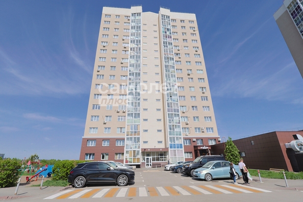 
  Продается 2-комн. квартира, 59.9 м², Строителей б-р, д. 57/1
. Фото 1.