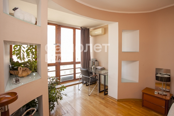 
  Продается 4-комн. квартира, 160.8 м², Строителей б-р, д. 28/1
. Фото 23.