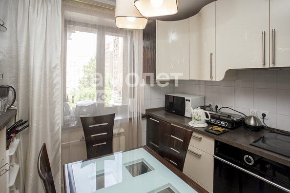 
  Продается 3-комн. квартира, 69.3 м², Соборная ул, д. 7
. Фото 3.