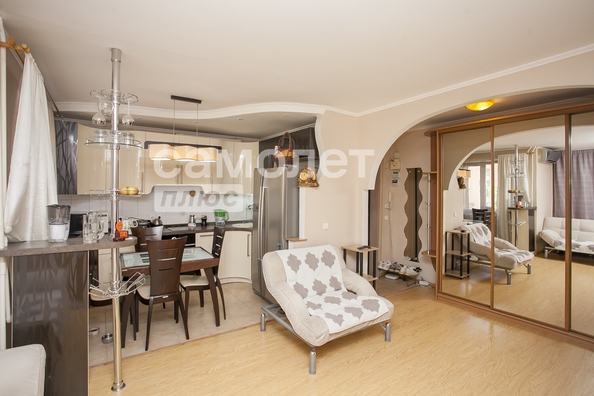 
  Продается 3-комн. квартира, 69.3 м², Соборная ул, д. 7
. Фото 6.