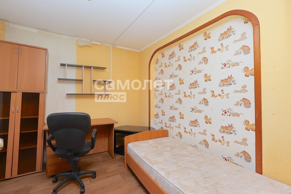 
  Продается 4-комн. квартира, 60.5 м², Строителей б-р, д. 33
. Фото 5.