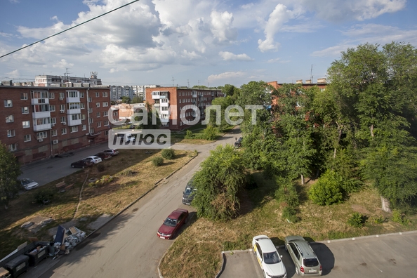 
  Продается 3-комн. квартира, 50.4 м², Инициативная ул, д. 24
. Фото 4.