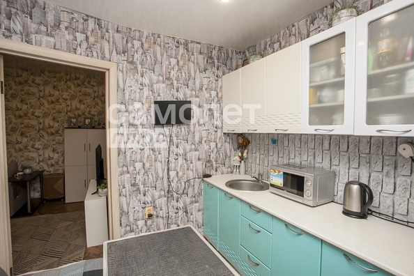 
  Продается 3-комн. квартира, 46.4 м², Космическая ул, д. 13
. Фото 2.