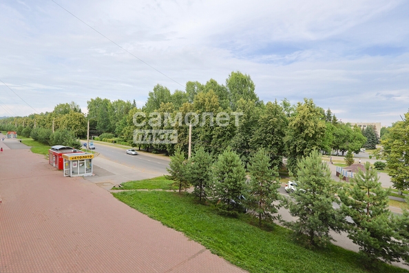 
  Продается 4-комн. квартира, 60.5 м², Строителей б-р, д. 33
. Фото 26.