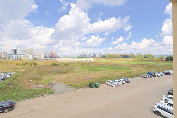 
  Продается 2-комн. квартира, 77.4 м², Строителей б-р, д. 71/8
. Фото 31.