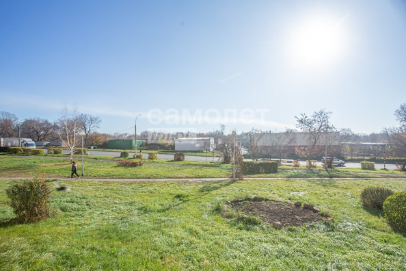 
  Продается 3-комн. квартира, 60.6 м², Инициативная ул, д. 101а
. Фото 1.