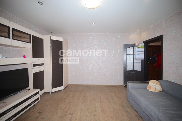 
  Продается 3-комн. квартира, 59.3 м², Октябрьский пр-кт, д. 82
. Фото 1.