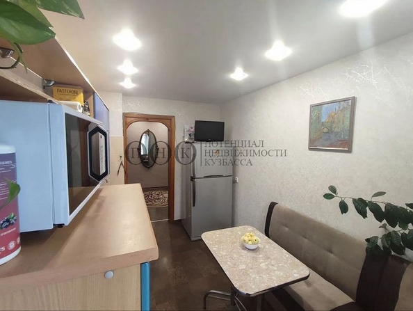 
  Продается 3-комн. квартира, 64.5 м², Веры Волошиной ул, д. 8
. Фото 2.