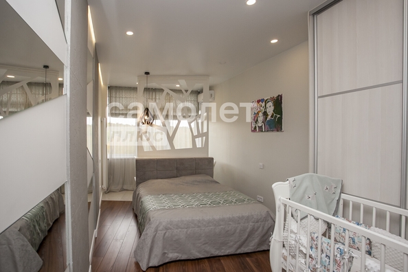 
  Продается 3-комн. квартира, 92.5 м², Осенний б-р, д. 14
. Фото 10.