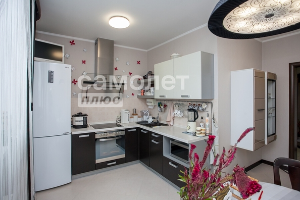 
  Продается 2-комн. квартира, 75.7 м², Октябрьский пр-кт, д. 36в
. Фото 9.
