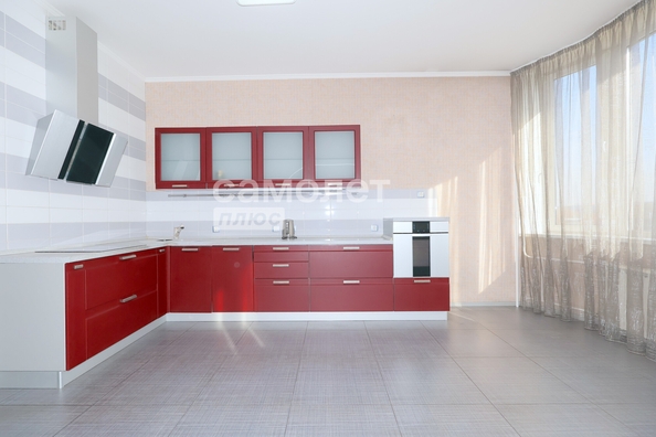 
  Продается 2-комн. квартира, 82.1 м², Соборная ул, д. 3
. Фото 6.