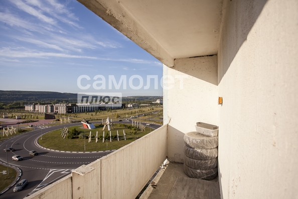 
  Продается 2-комн. квартира, 56.5 м², Строителей б-р, д. 1
. Фото 20.