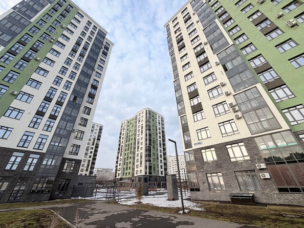 
  Продается 3-комн. квартира 61.2 м², в ЖК Парковый, дом 1. Фото 1.